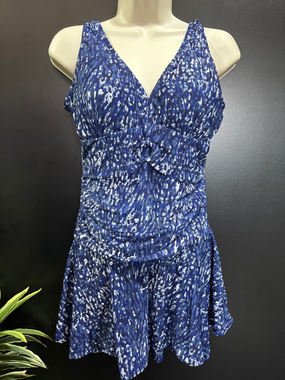 Millers Woman swim dress,ruched, V neck,circle detai,padded,scoop back